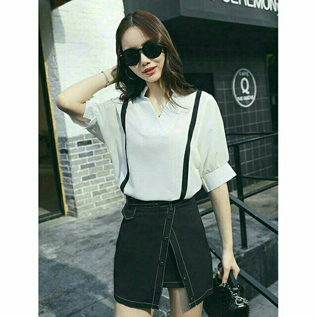 Blouse wanita putih katun korea model garis pinggir hitam lengan pendek elegant