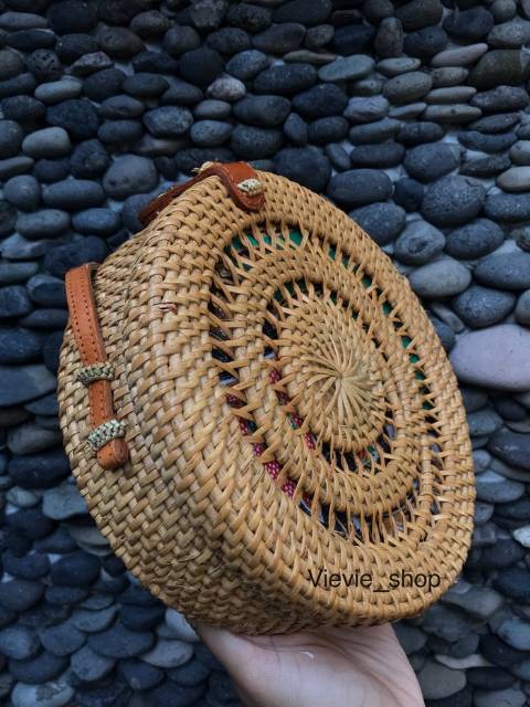 Tas Rotan Wanita Motif Keong