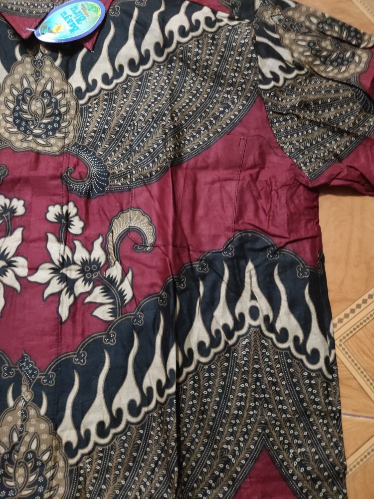 Batik Kemeja Pria Motif Sayap Api Ukuran Jumbo Warna Merah Hitam Biru