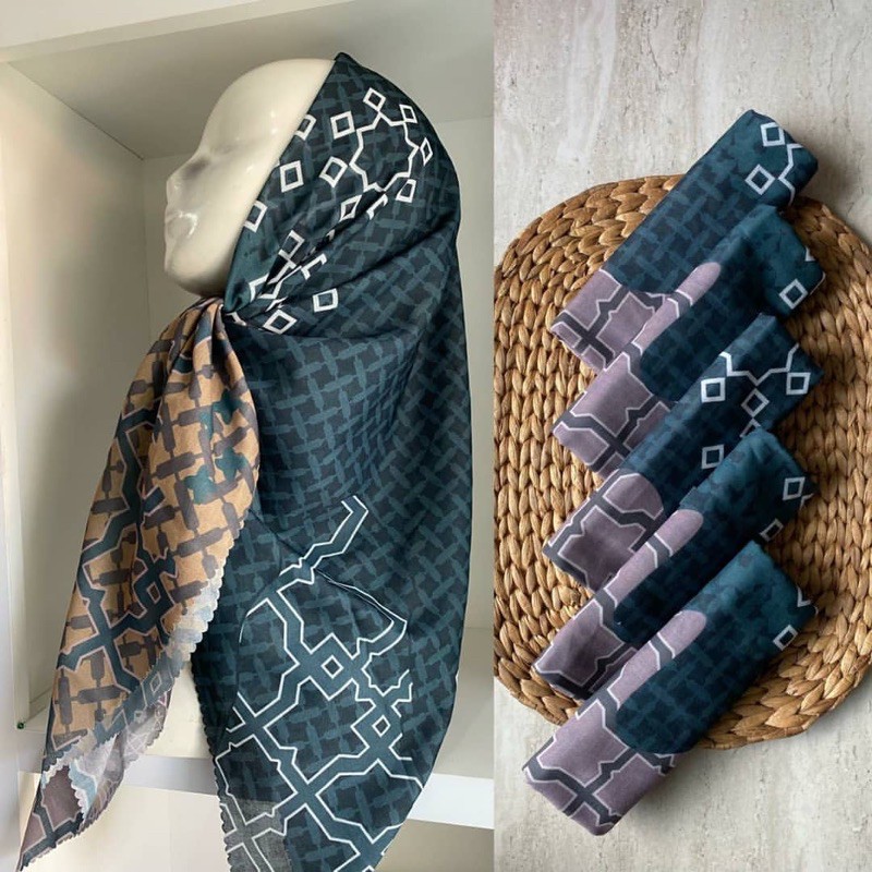 251- 300  Hijab segiempat voal motif-256