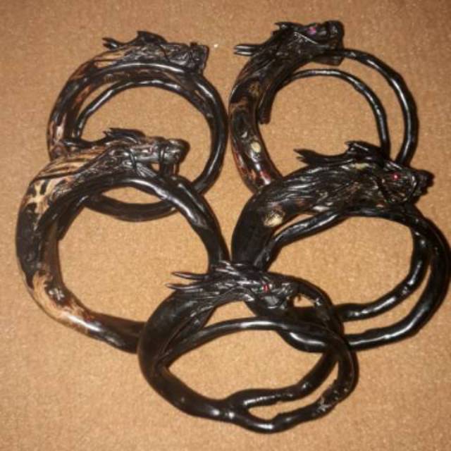  Akar  Bahar  cabang Shopee Indonesia