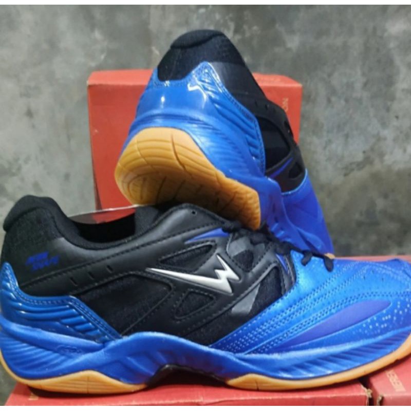 sepatu badminton eagle blaze biru/hitam size 43