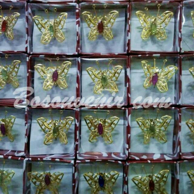 Souvenir pernikahan bros kupu-1