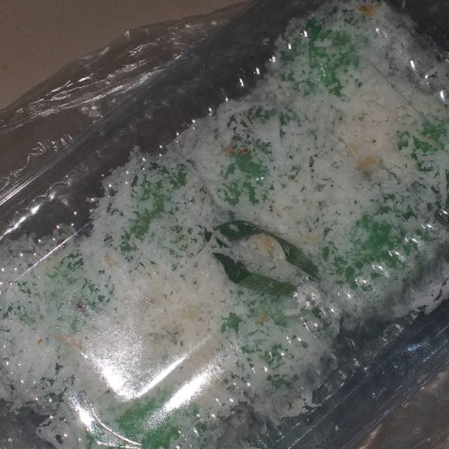 

Klepon hijau