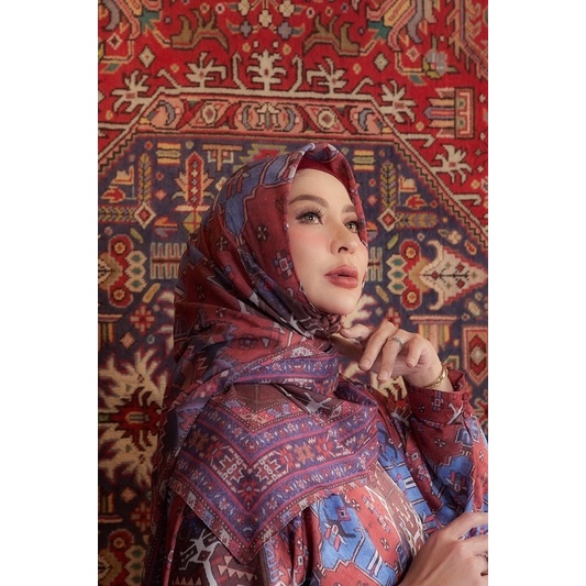 PELANGI ASMARA - SCARF AS WORN BY SARAH VI ( ELENA SCARF )