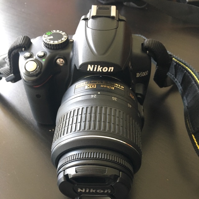 Nikon DSLR D5000