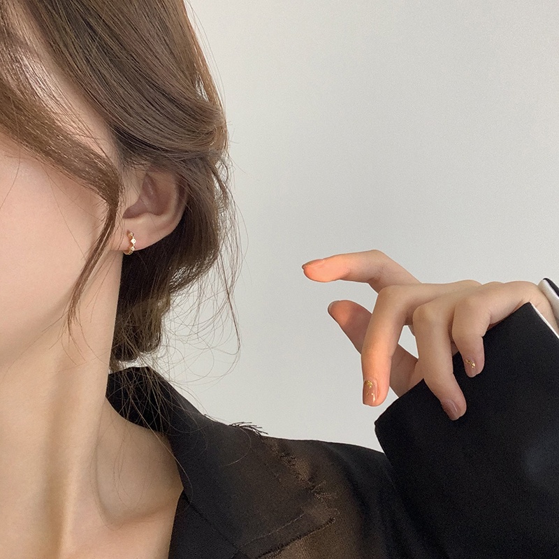 Anting Zirkon Bahan s925 Silver Gaya Sederhana