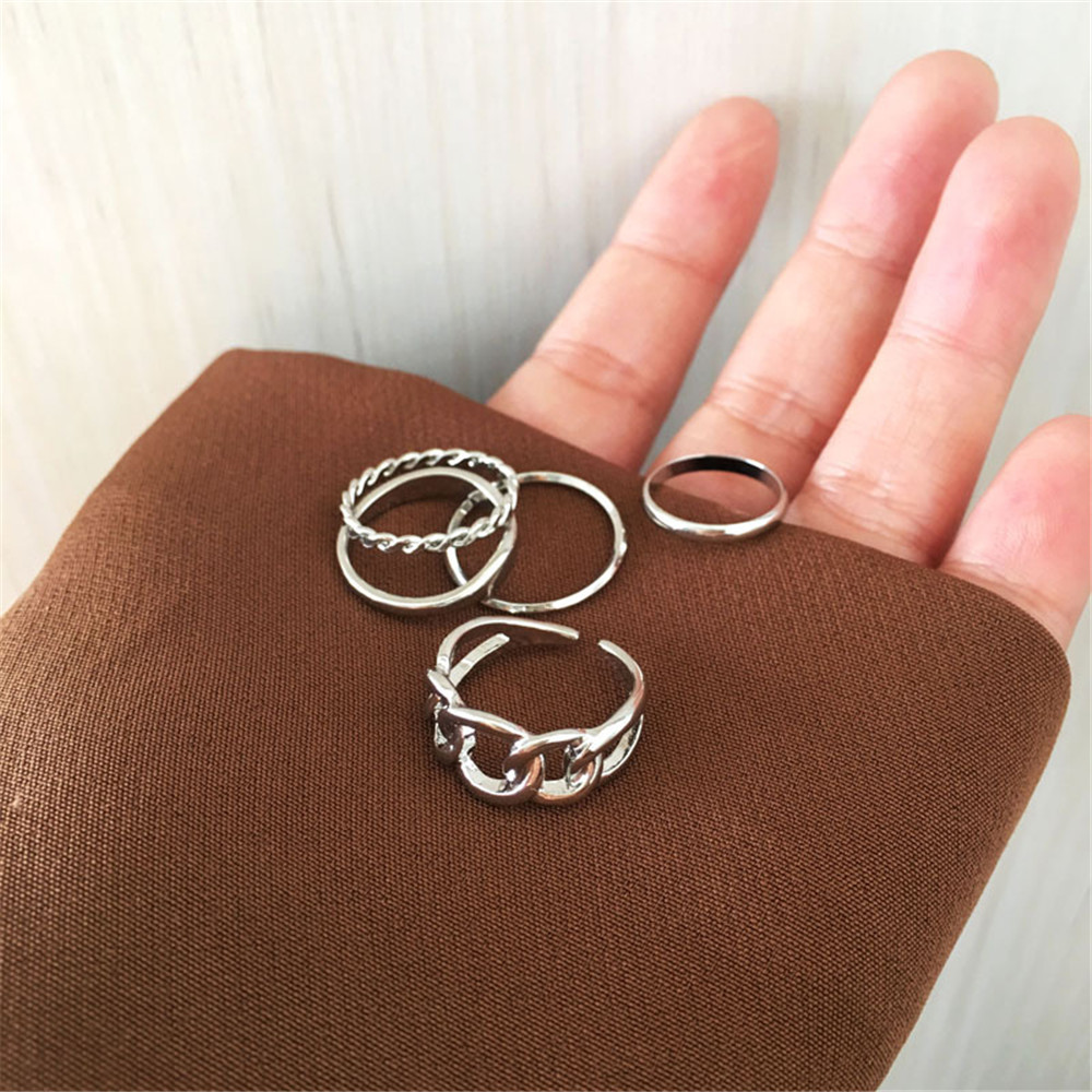 5pcs / Set Cincin Model Twist Bahan Metal Warna Emas Gaya Retro Korea Untuk Aksesoris