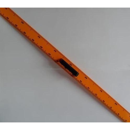 

Penggaris Papan Tulis Plastik 1 Meter