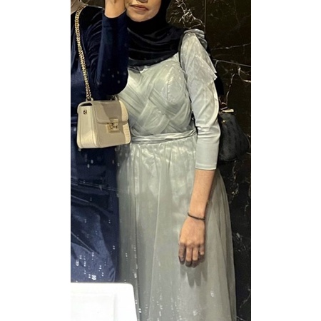 Sewa/Jual Preloved Gaun Dress Promnight Birthday Party Kondangan Satin Silk