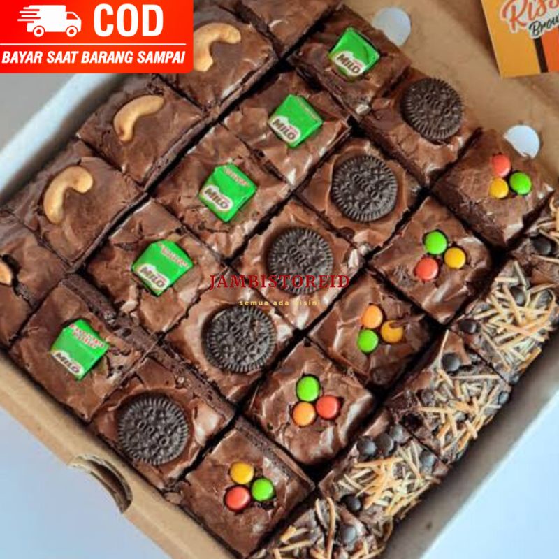 

(JAMBISTOREID) Kue Brownies Sekat Potong Topping Mix Oreo Milo Coklat Keju bisa Jadi Parcel Hampers Lebaran Free Kartu dan Pita Jambi