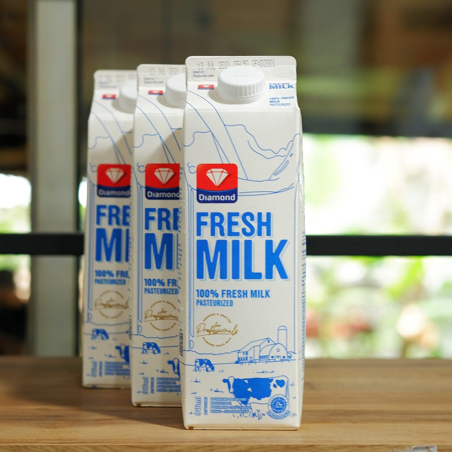 

Fresh Milk Diamond 946 ml - 100 % Susu Segar Pasteurisasi