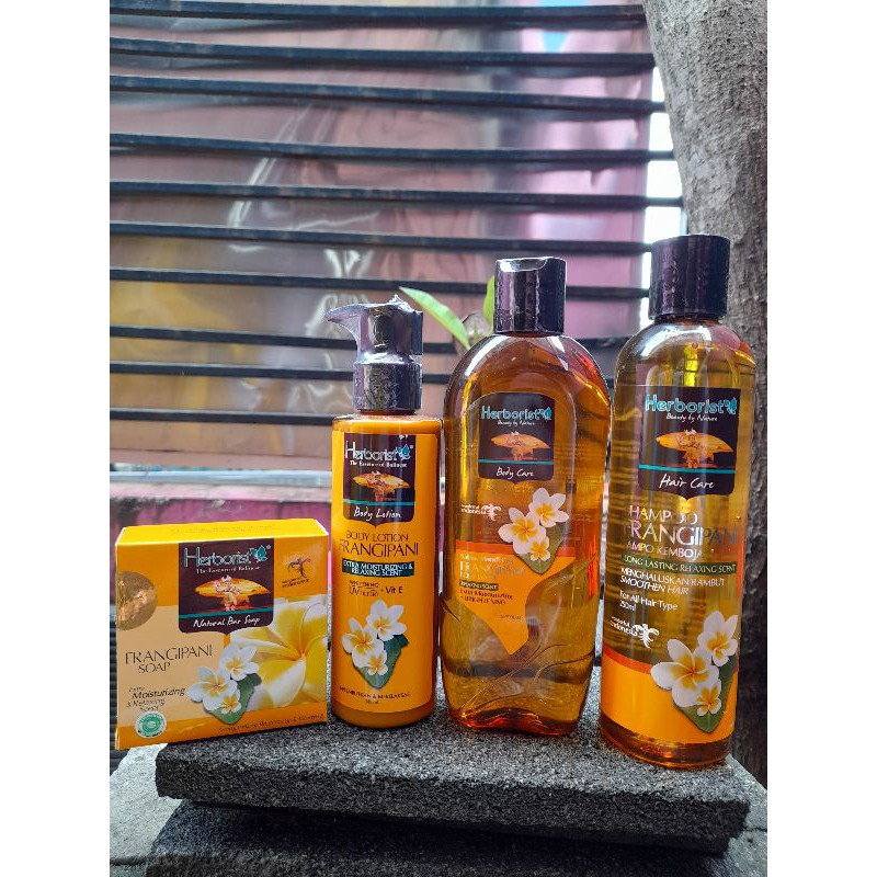 ❤ORIGINAL❤HERBORIST PAKET FRANGIPANI ISI 4PCS / paket nikah herborist (bw,shp,lot,soap)