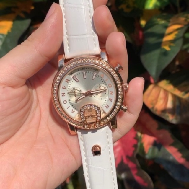 Jam tangan wanita kulit putih neverfailstore