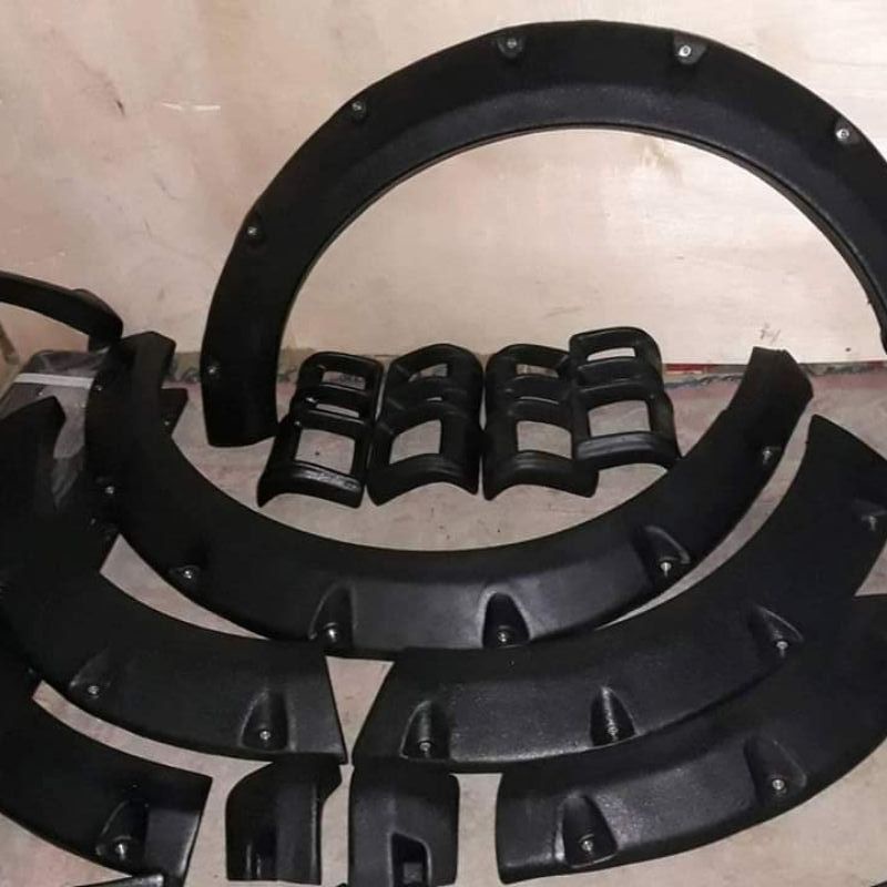 Over Fender Pajero Model Lama Model Baut