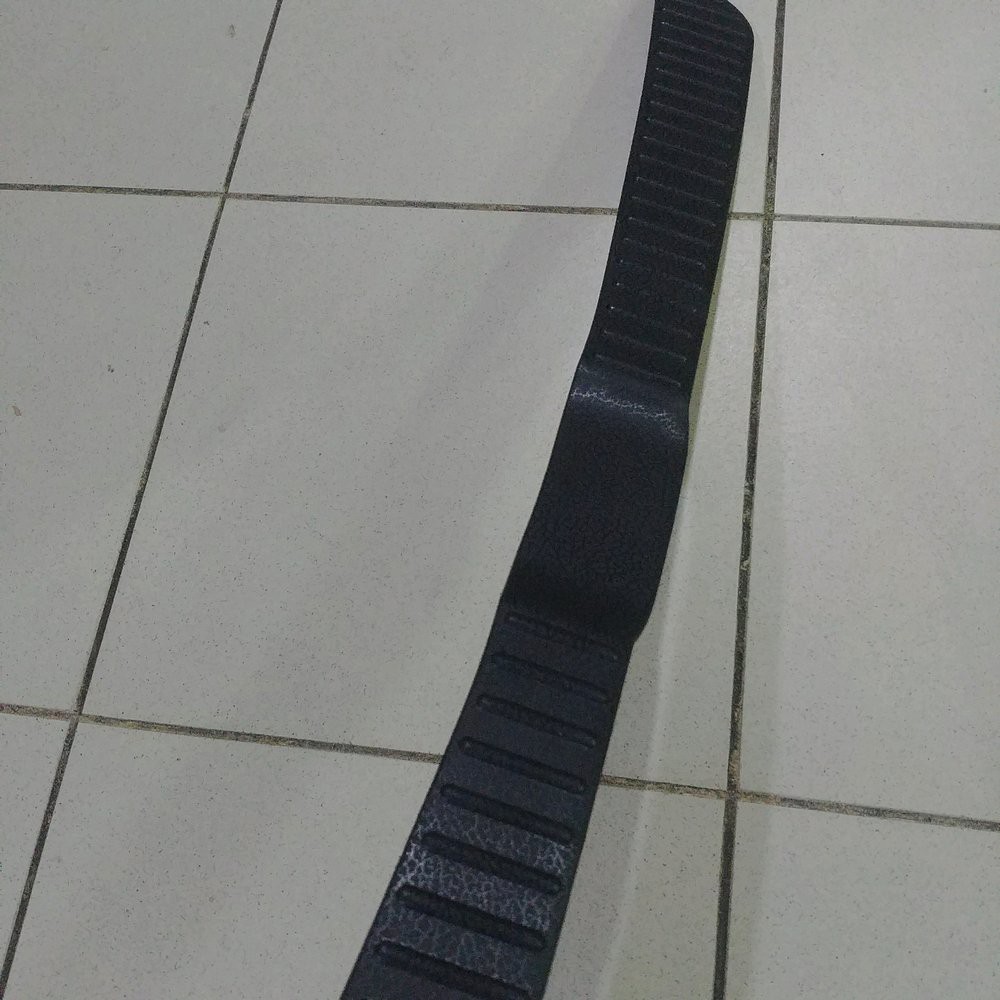 silplate sill plate belakang PINTU BAGasi daihatsu ayla / toyota agya WIGO hitam plastik abs