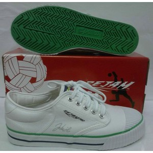SEPATU TAKRAW REJAM