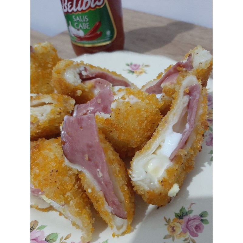 

risoles beef mayo egg (frozen)