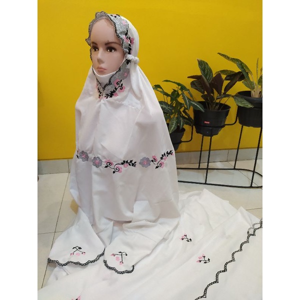 Mukena Lajuran Dewasa Bordir Kudusan