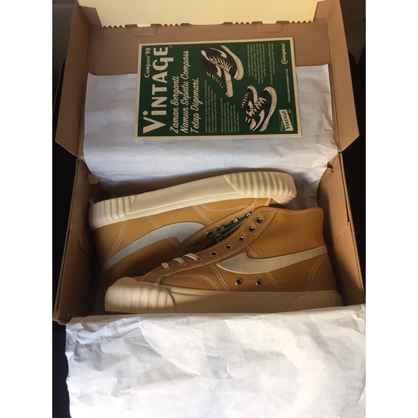 sepatu compass vintage