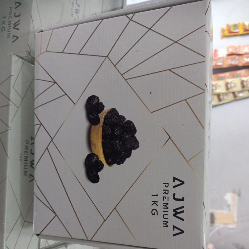 

kurma ajwa premium