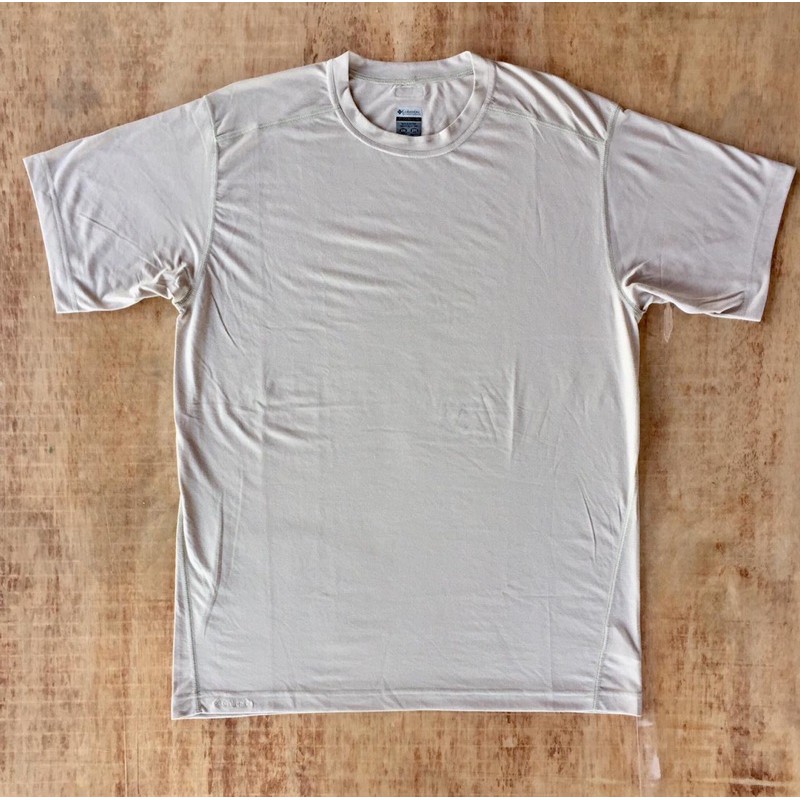 Preloved Kaos Columbia Ori