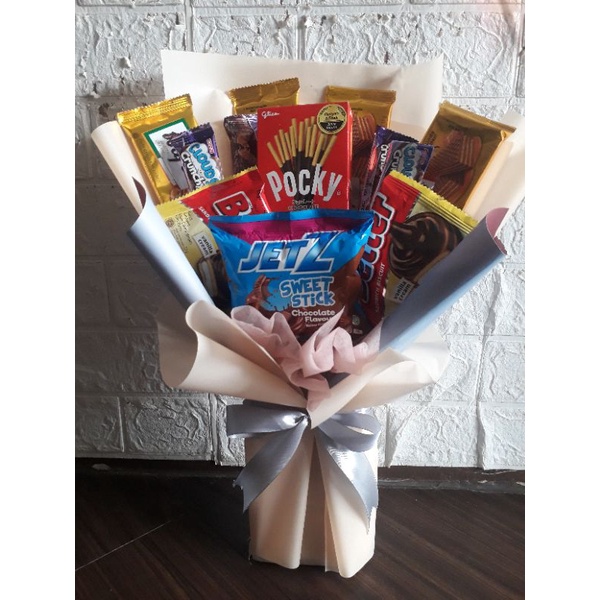 

Buket snack murah/Bouquet Snack /Money Bouquet/Buket Uang / Buket Uang Murah /Buket Snack Murah