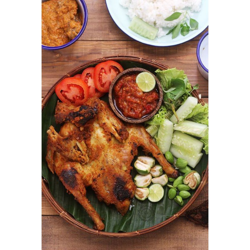 

ayam bakar 1 ekor + lalapan + nasi putih + sambel