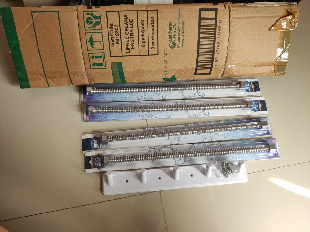 Gantungan Baju Kamar Mandi Handuk Dinding Tempel Kapstok Soligen