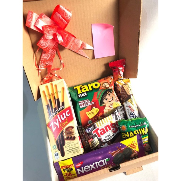 

Snackbox custom/snack box/hampers box/hampers snack/hampers hadiah/hadiah wisuda