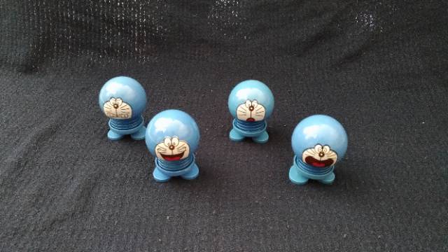 Boneka Per Doraemon Smile Pajangan Dashboard Mobil