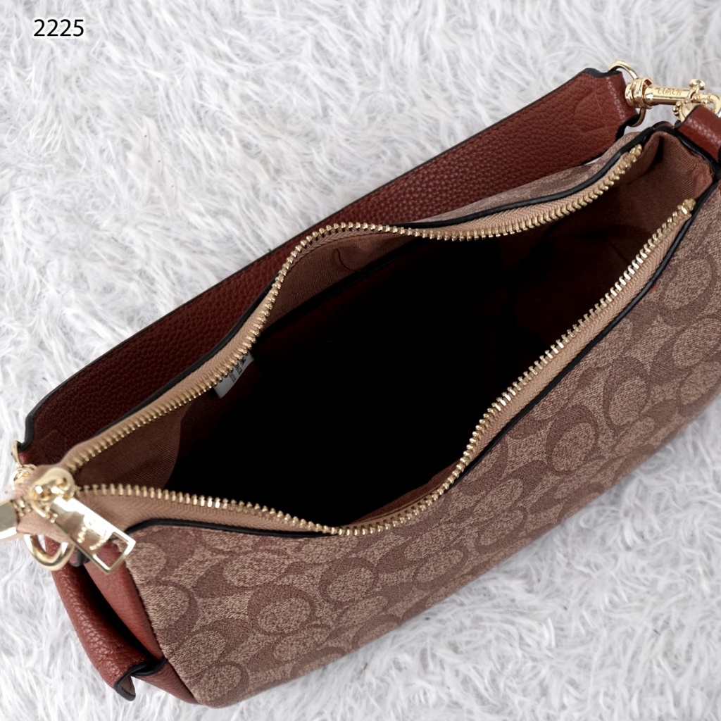 Pennie Shoulder Bag 2225