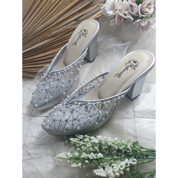 sepatu yasmika silver tinggi 9cm hak tahu