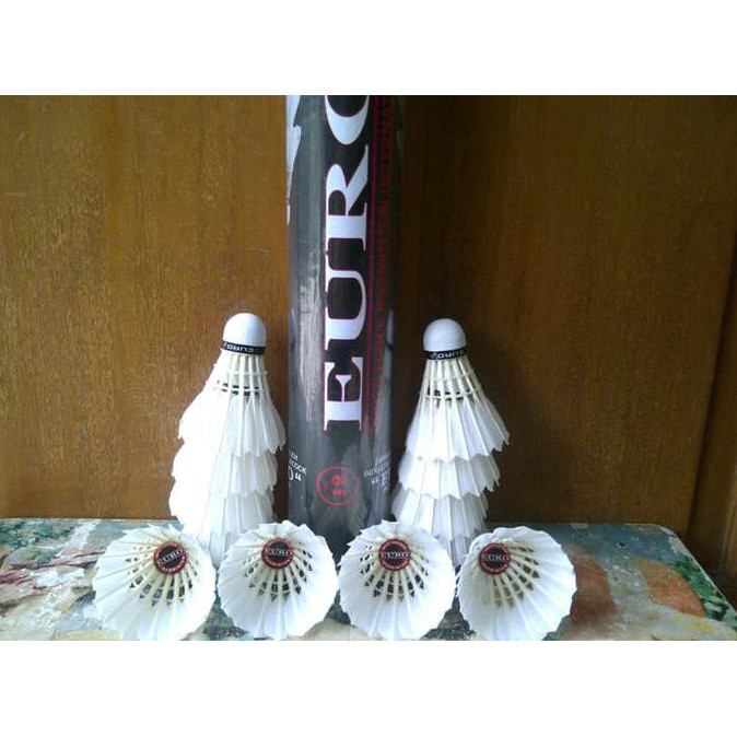Shuttlecock Euro Hitam