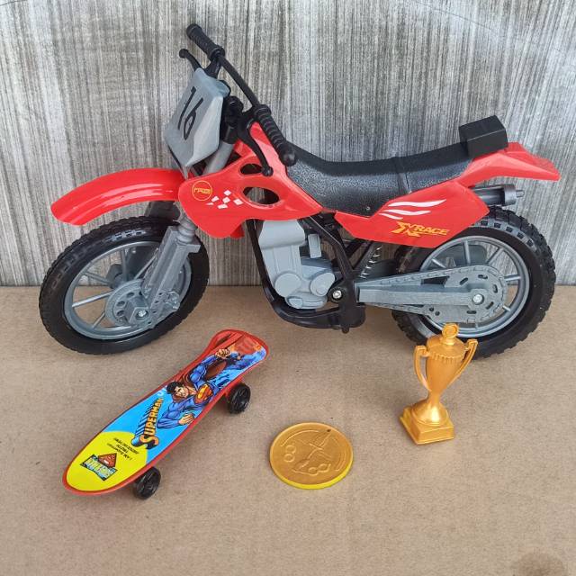 ST2187 Mainan Motor Cross Freestyle + Piala Medali + Skateboard Kemasan Press Mika 2187