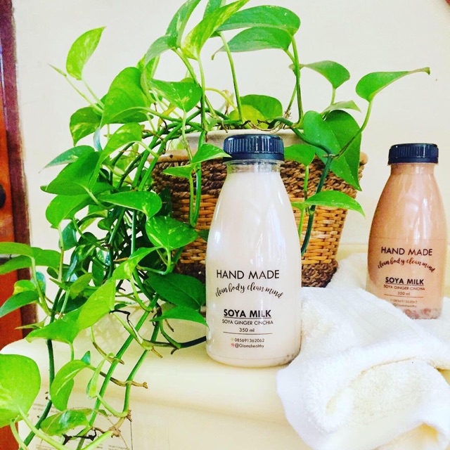 

Glam’z Soya Milk kemasan 350ml ada 2 varian rasa ( harap tulis)