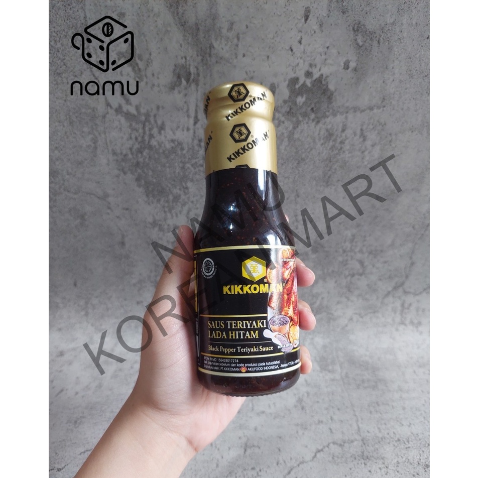 

Kikkoman Black Pepper Teriyaki Sauce 300 gr - Saus Teriyaki Lada Hitam Halal (Botol)