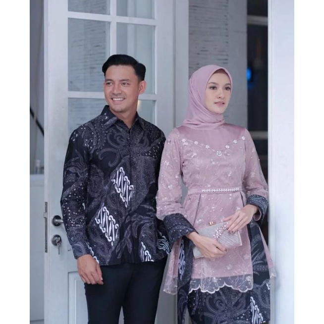 KEBAYA COUPLE MODERN KEBAYA LAMARAN TUNANGAN KEBAYA WISUDA KEBAYA KONDANGAN TERBARU WID BATIK-5