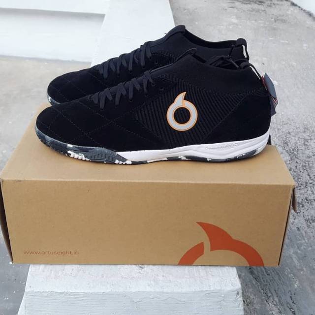 SEPATU FUTSAL ORTUSEIGHT JOGOSALA INVICTA BLACK SERIES TERMURAH MURAH ORI ORIGINAL