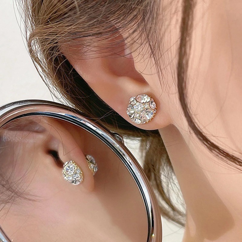 1 Pasang Anting Klip Magnetik Tanpa Tindik Hias Batu Kristal Untuk Wanita