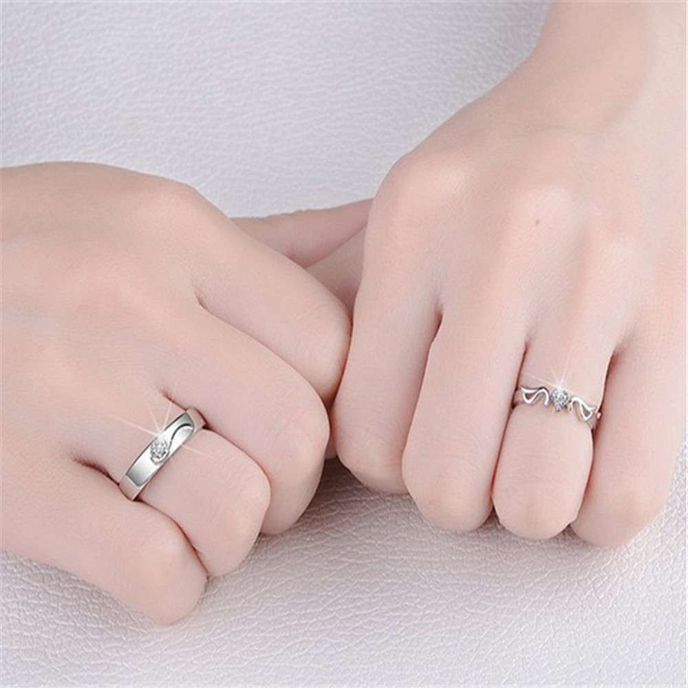 2pcs / Set Cincin Model Terbuka Desain Mahkota Hias Berlian Zirkon Untuk Wanita