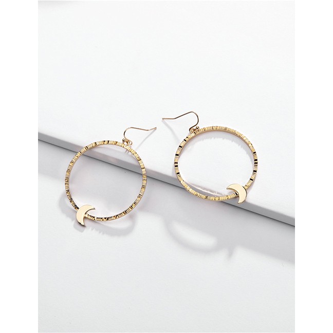 LRC Anting Gantung Fashion Gold Alloy Geometry Moon Round F78923