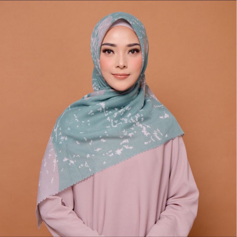 hijab jilbab segi empat motif zm zaskia mecca Paola green