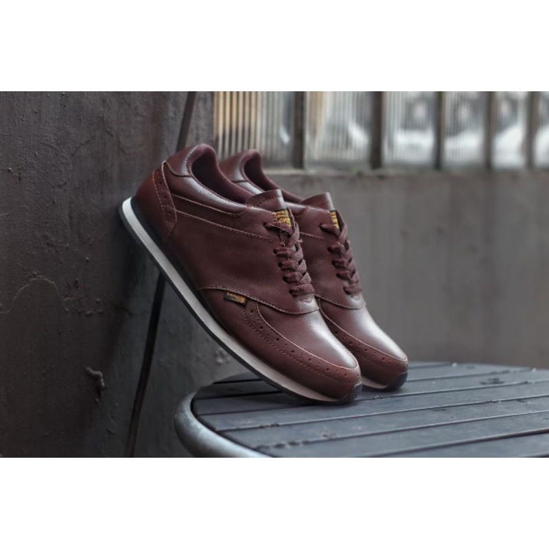 EZRA BROWN -Sepatu Casual Kasual Sneakers Pria Kulit Asli/Cowok Sporty Lokal Ori Original Footwear