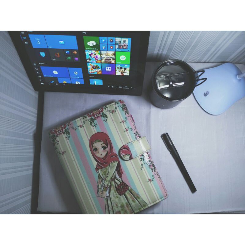 

Binder Kulit Custom (ukuran A5/20 ring)