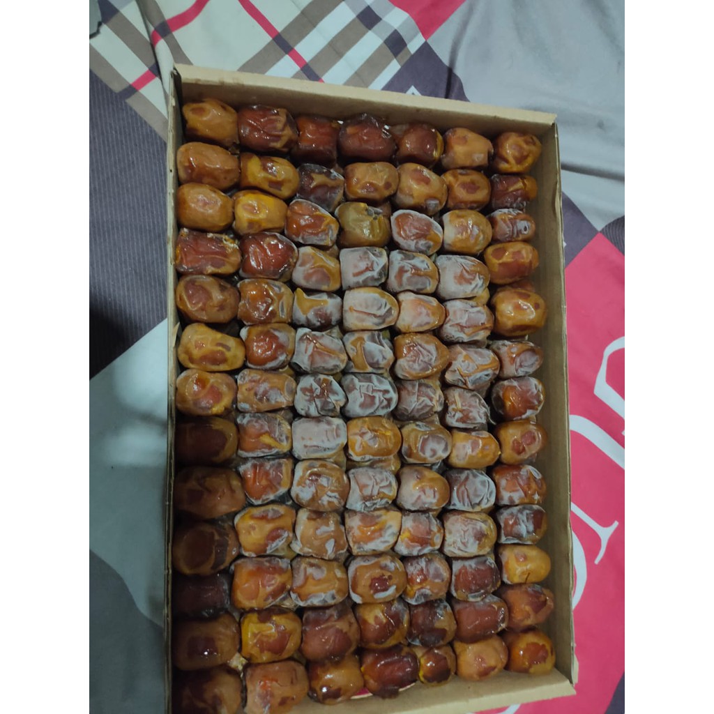 

KURMA SUKARI SUKKARY DATES FRESH DATES 1 DUS ISI 3 KG 3000 GR