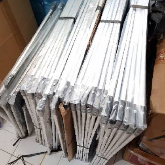 

Papan Tulis White Board 50x70 / 60x80 Y1