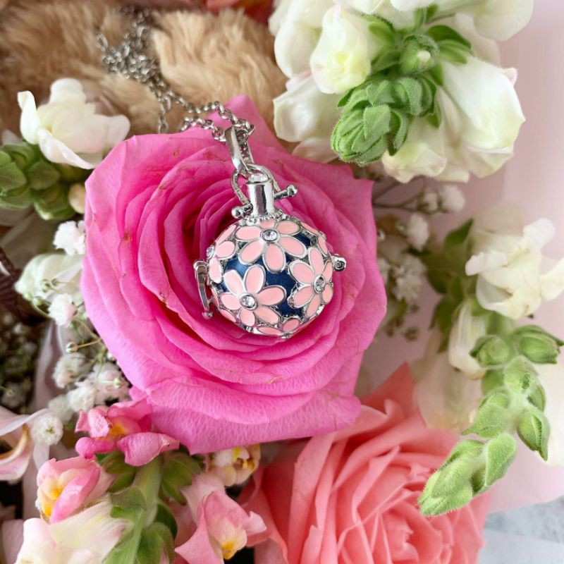Floral pink kalung diffuser