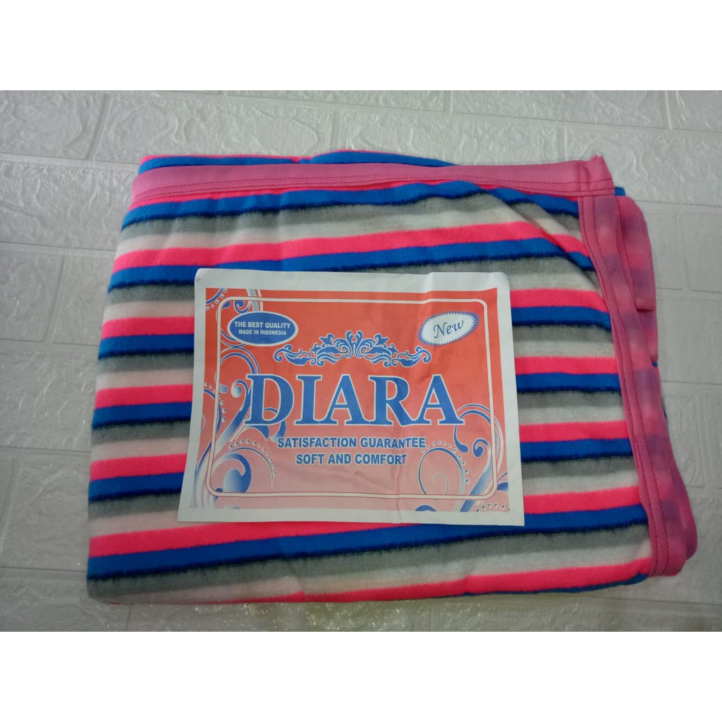 Selimut dewasa motif garis