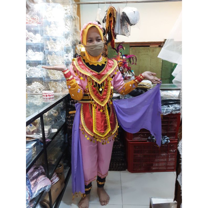 Pakaian Tari Tradisional